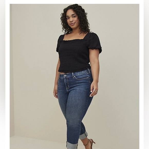 NEW Torrid Challis Smocked Puff Sleeve Crop Top NWT - Picture 2 of 5